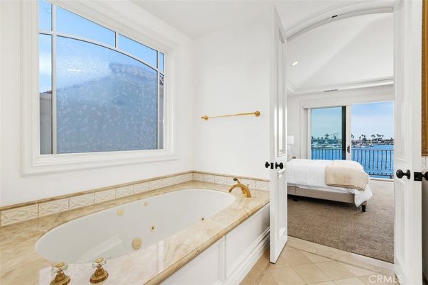 Bathroom, Interior, Recessed Lighting, Water