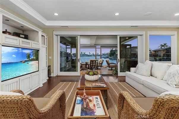 Interior, Living room, Projection Screen, Recessed Lighting, Water, Wood Texture Flooring