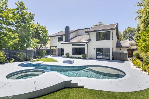Exterior, Hot Tub, Pool