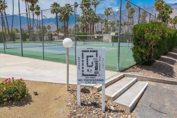 Exterior, Tennis Courts