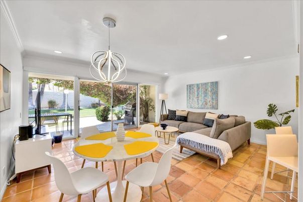 Dining room, Interior, Living room, Pendant Lights, Recessed Lighting
