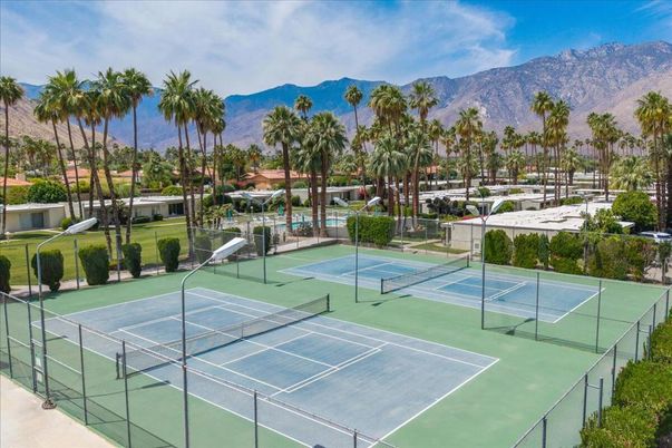 Exterior, Tennis Courts