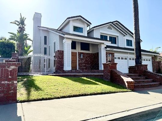 Attached, Exterior, Facade, Brick Facade, American Craftsman