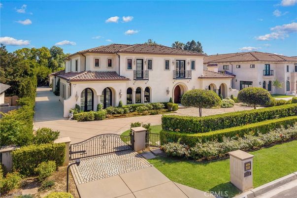 Backyard, Exterior, Facade, Mediterranean
