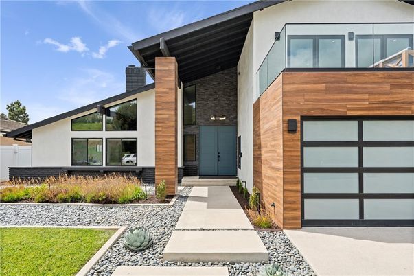Attached, Exterior, Facade, Modern
