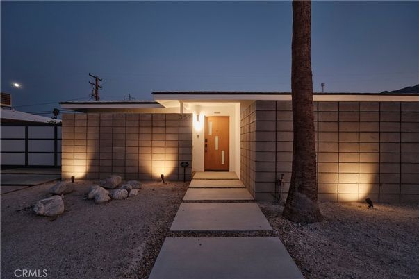 Exterior, Facade, None