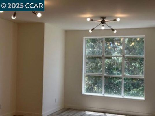 Empty room, Interior, Pendant Lights