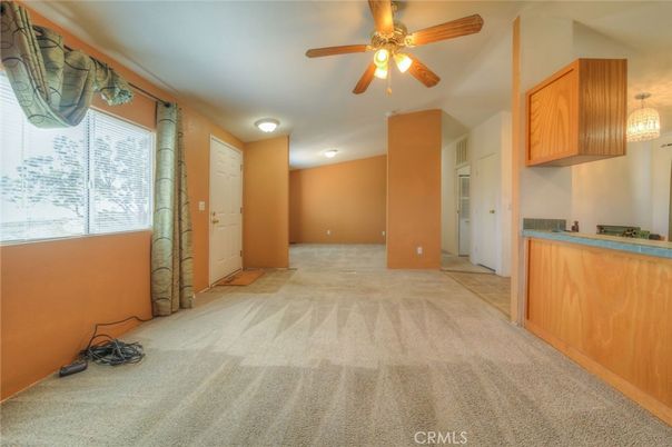 Empty room, Interior, Pendant Lights