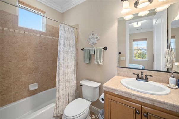 Bathroom, Interior, Tile Countertops
