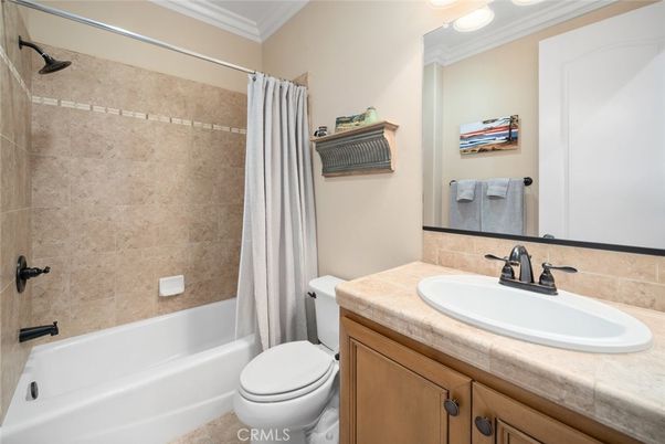 Bathroom, Interior, Tile Countertops
