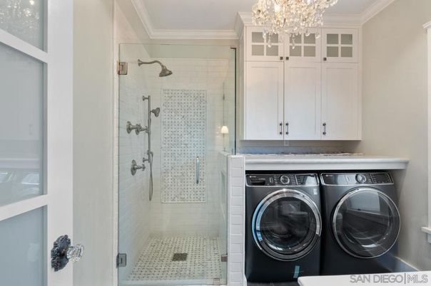 Bathroom, Glass Shower, Interior, Washer