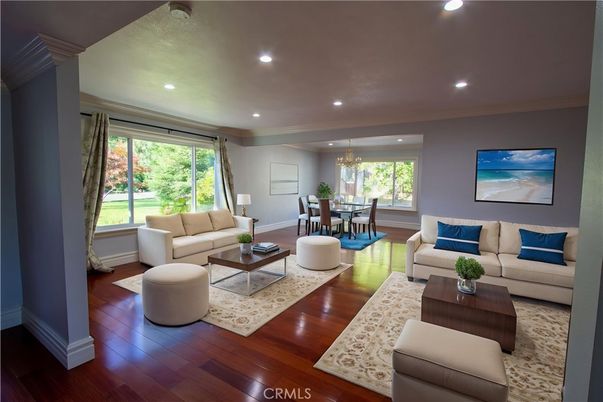 Chandelier, Dining room, Interior, Living room, Recessed Lighting, Wood Texture Flooring