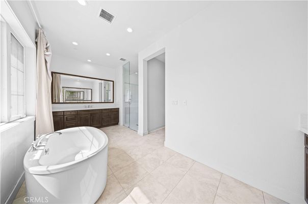 Bathroom, Free Standing Baths, Interior, Recessed Lighting
