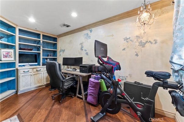 Chandelier, Fitness Equipment, Home Office, Interior, Recessed Lighting, Wood Texture Flooring