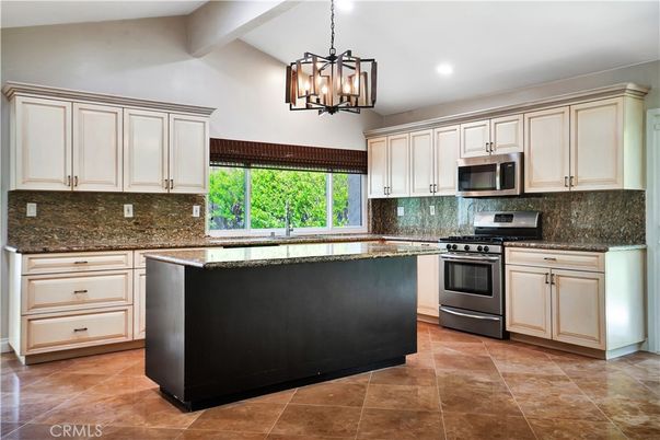 Interior, Kitchen, Pendant Lights, Recessed Lighting, Stainless Steel Appliances