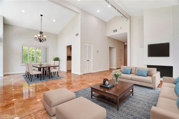 Chandelier, Dining room, Interior, Living room, Recessed Lighting