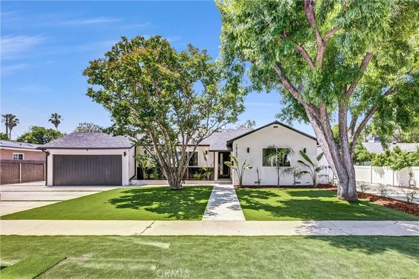Attached, Backyard, Detached Garage, Exterior, Facade, Ranch