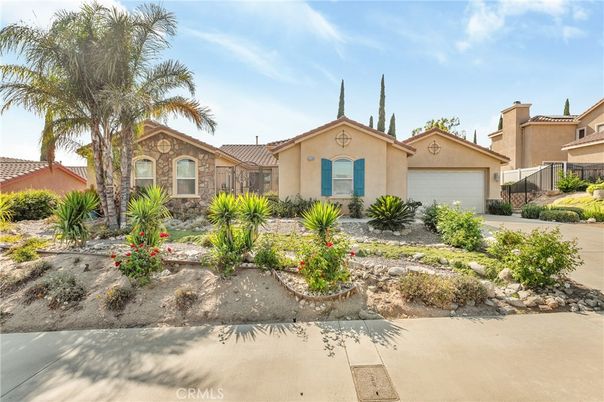 Attached, Backyard, Exterior, Facade, Mediterranean