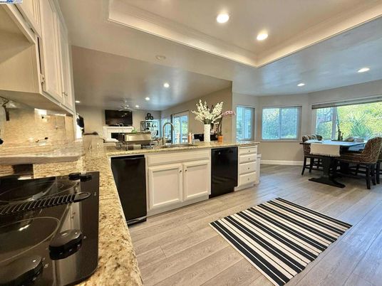 Dining room, Interior, Kitchen, Recessed Lighting, Wood Texture Flooring