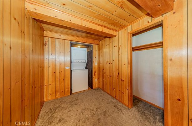 Empty room, Interior, Wooden Ceilings, Wooden Walls