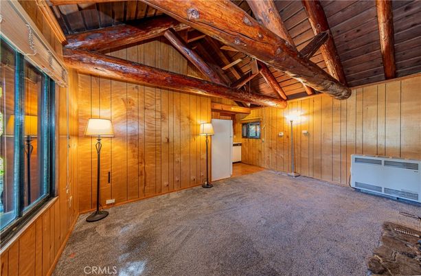 Empty room, Interior, Wooden Beams, Wooden Ceilings, Wooden Walls