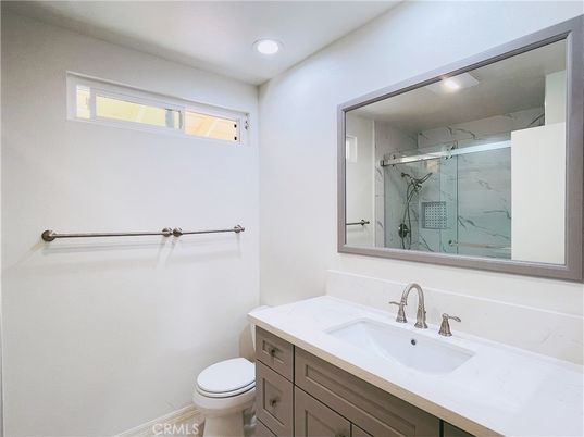 Bathroom, Interior, Marble Walls, Recessed Lighting