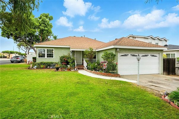 Attached, Backyard, Exterior, Facade, Ranch