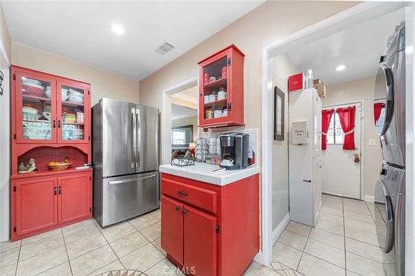 Interior, Kitchen, Recessed Lighting, Washer