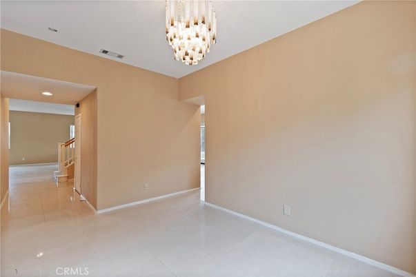 Chandelier, Empty room, Interior, Recessed Lighting