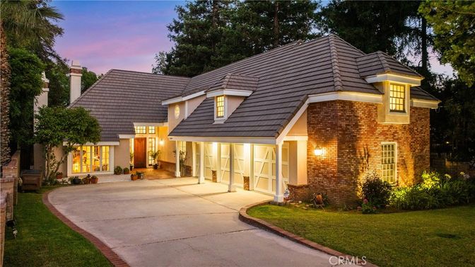 Exterior, Facade, Brick Facade, Brick Traditional