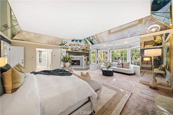 Bedroom, Fireplace, Interior, Living room, Recessed Lighting