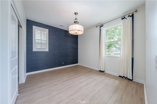 Empty room, Interior, Pendant Lights, Wood Texture Flooring