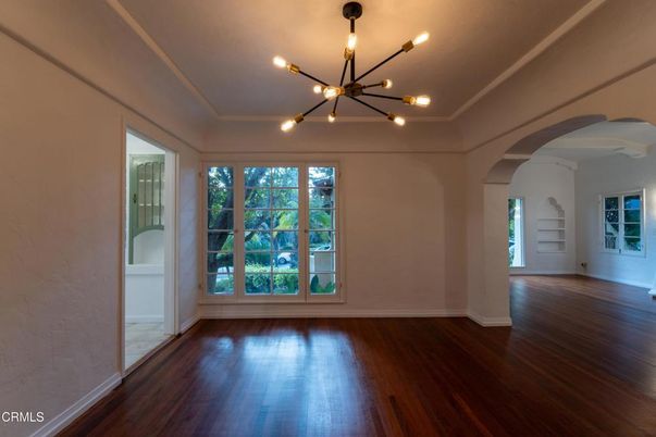 Empty room, Interior, Pendant Lights, Wood Texture Flooring