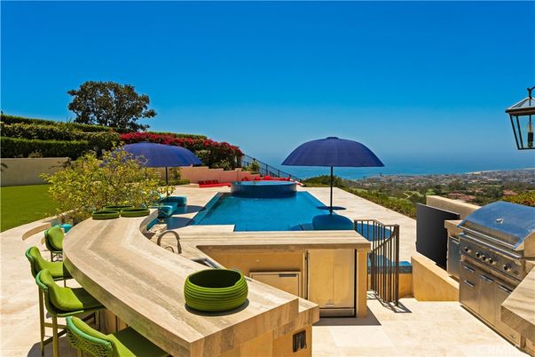 Exterior, Pool, Water