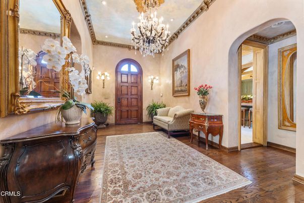 Chandelier, Interior, Recessed Lighting, Wood Texture Flooring