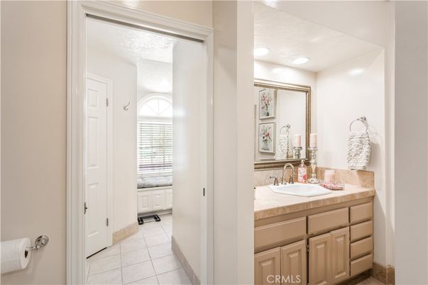 Bathroom, Interior, Recessed Lighting, Tile Countertops