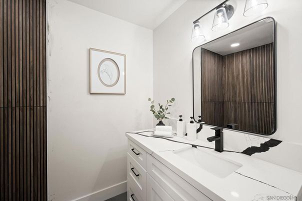 Bathroom, Interior, Recessed Lighting