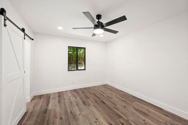 Empty room, Interior, Recessed Lighting, Wood Texture Flooring