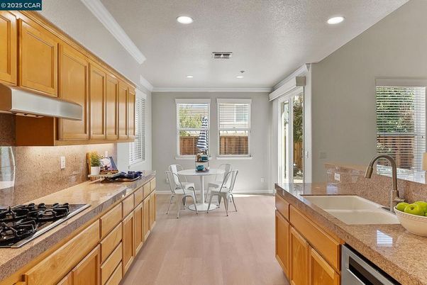 Dining room, Interior, Kitchen, Recessed Lighting, Wood Texture Flooring