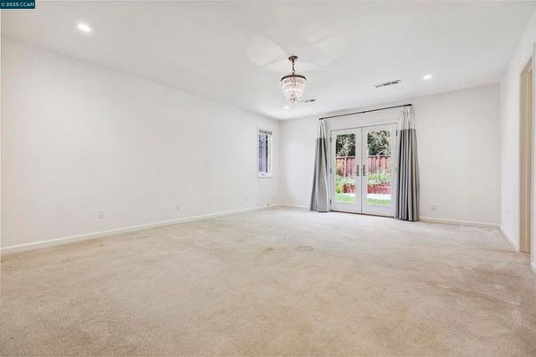 Chandelier, Empty room, Interior, Recessed Lighting