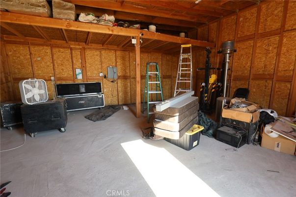 Hot Tub, Interior, Wooden Beams, Wooden Walls