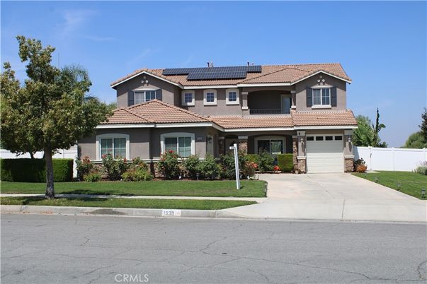 Attached, Exterior, Facade, Solar Panels, Mediterranean