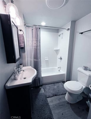 Bathroom, Interior, Recessed Lighting, Wood Texture Flooring