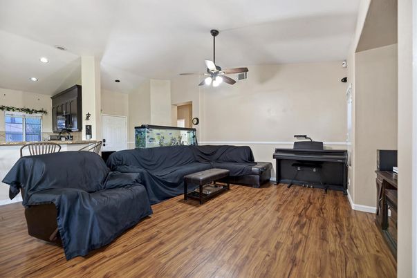 Interior, Piano, Recessed Lighting, Wood Texture Flooring