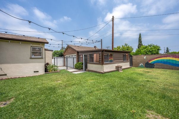 Backyard, Exterior