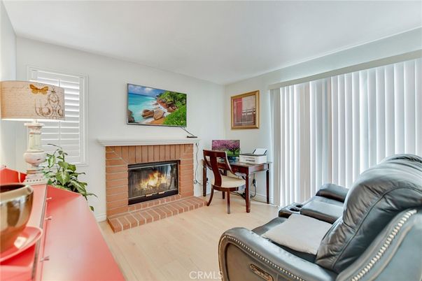 Fireplace, Home Office, Interior, Wood Texture Flooring
