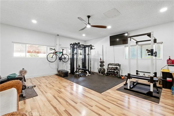 Fitness Equipment, Interior, Recessed Lighting, Wood Texture Flooring