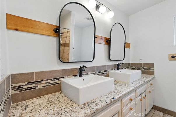 Bathroom, Dual Sink Vanities, Interior