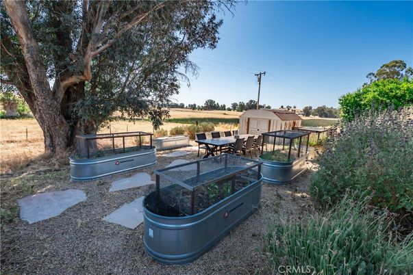 Backyard, Detached Garage, Exterior