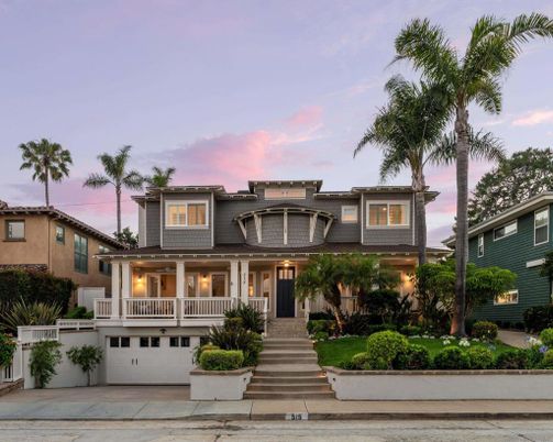 Attached, Exterior, Facade, Mediterranean